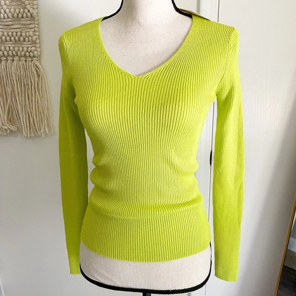 Lime Green V-neck Sweater NWT - Picture 3 of 9